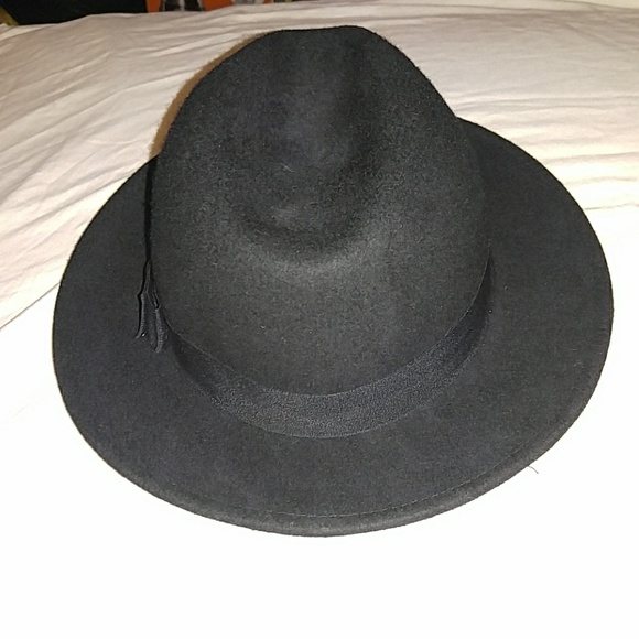 BLACK WHITE HOUSE BLACK MARKET BLACK FLEAT. HAT - Picture 8 of 8